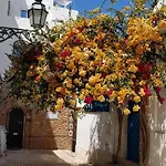Albufeirasun, Arrive As A Guest Leave As A Friend. *