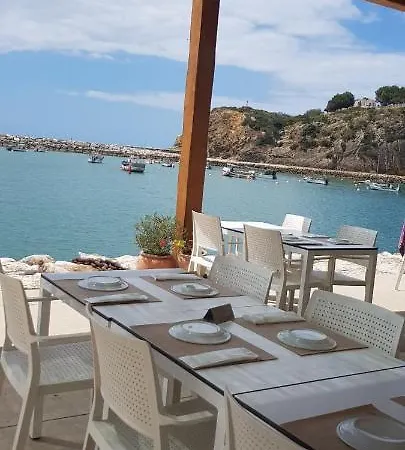 Albufeirasun, Arrive As A Guest Leave As A Friend. * Albufeira