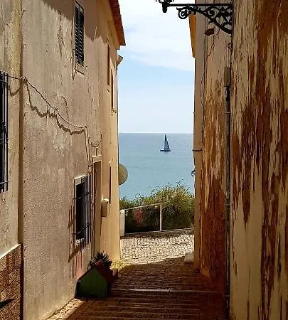 Апартаменти Albufeirasun, Arrive As A Guest Leave As A Friend.