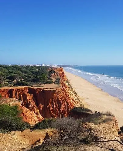 Albufeirasun, Arrive As A Guest Leave As A Friend. * Albufeira