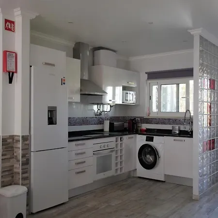 Appartamento Albufeirasun, Arrive As A Guest Leave As A Friend. *